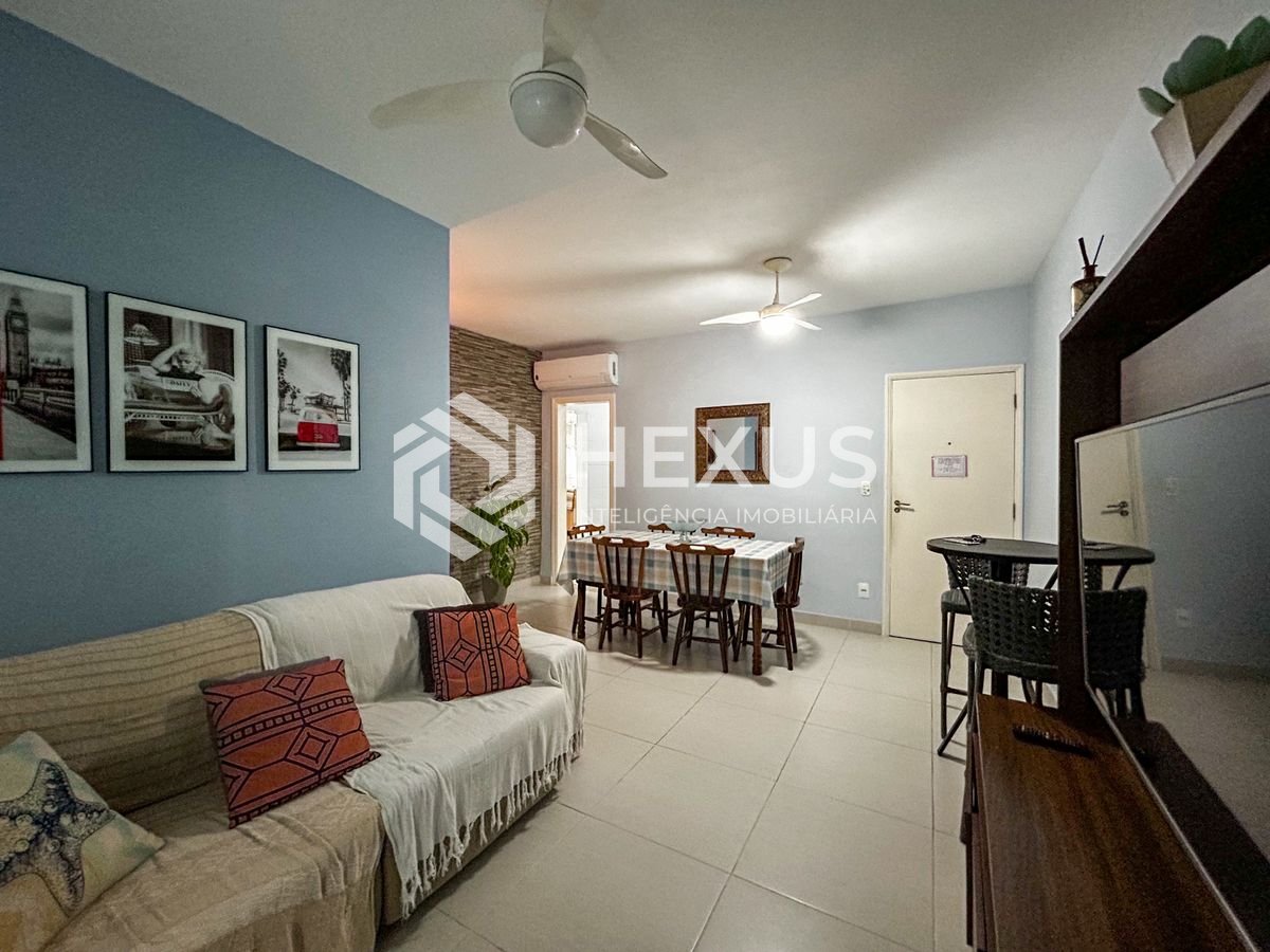 Foto 5 de Apartamento com varanda e lazer a 300m da praia na região do Aquário na Enseada, Guarujá