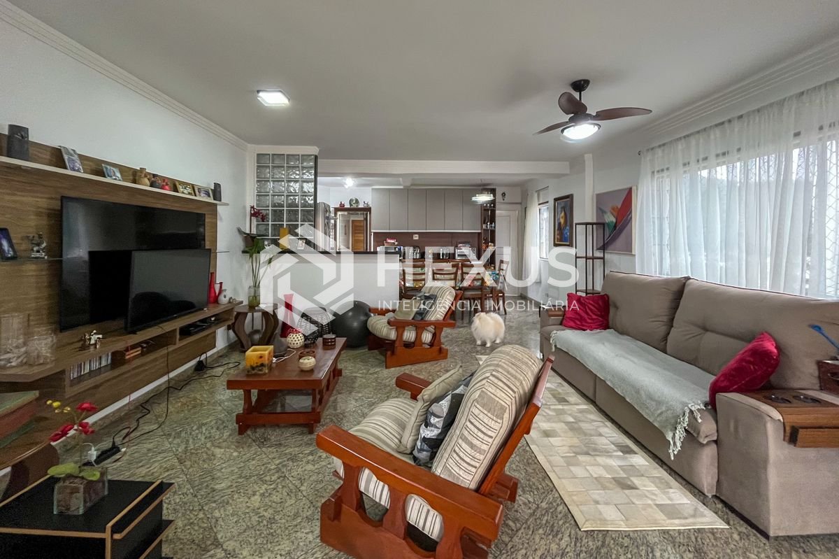 Foto 5 de Apartamento com varanda vista mar e lazer a 2 quadras da praia nas Pitangueiras, Guarujá