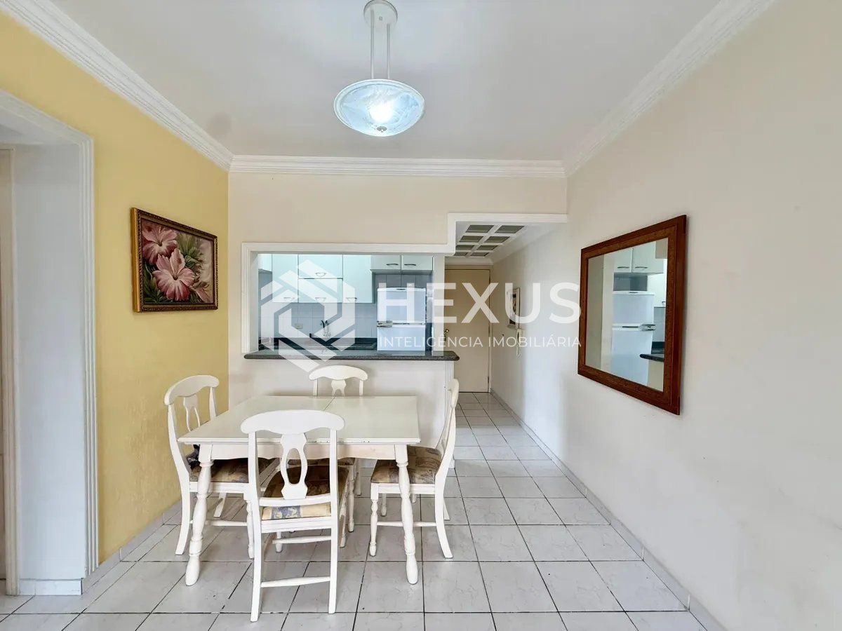 Foto 4 de Apartamento com varanda e lazer a 400m da praia na Enseada, Guarujá