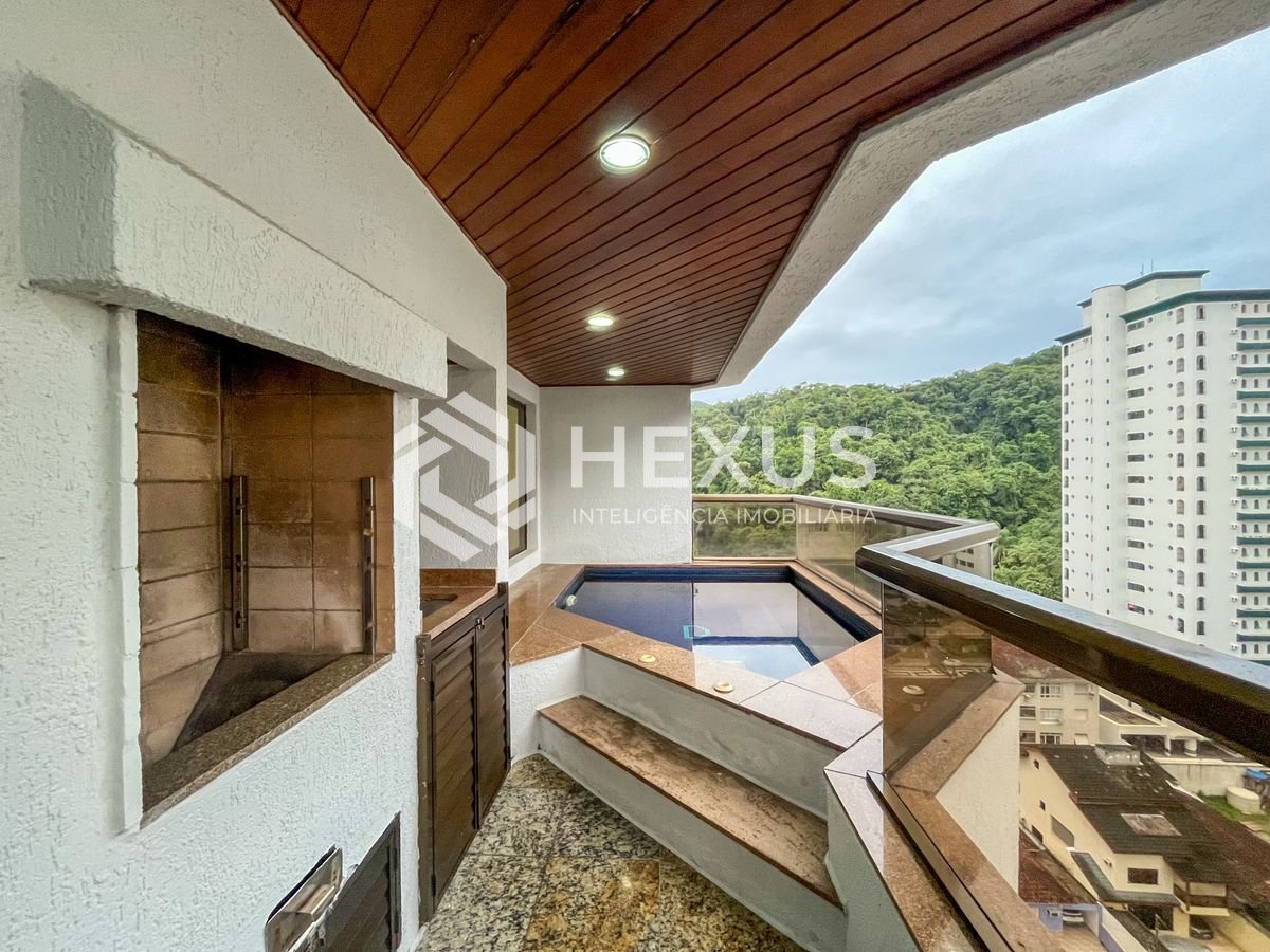 Foto 2 de Apartamento com varanda gourmet e lazer a 300m da praia nas Pitangueiras, Guarujá