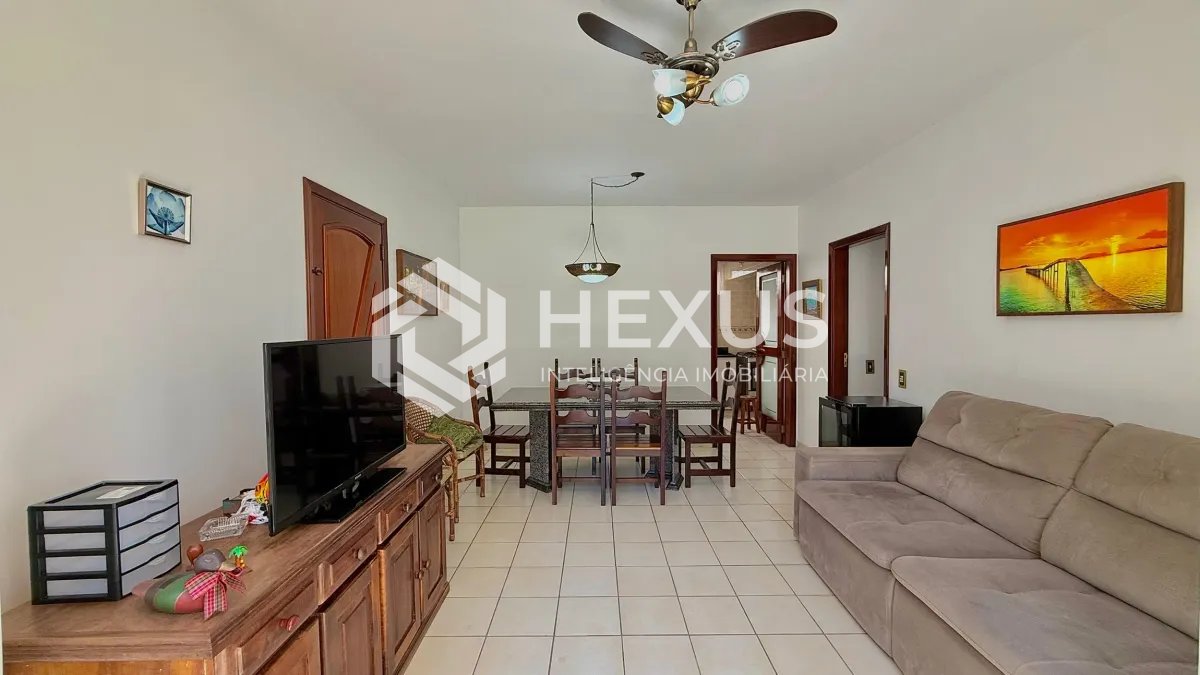 Foto 3 de Apartamento com varanda e lazer a 150m da praia na região da Barra Funda nas Pitangueiras, Guarujá