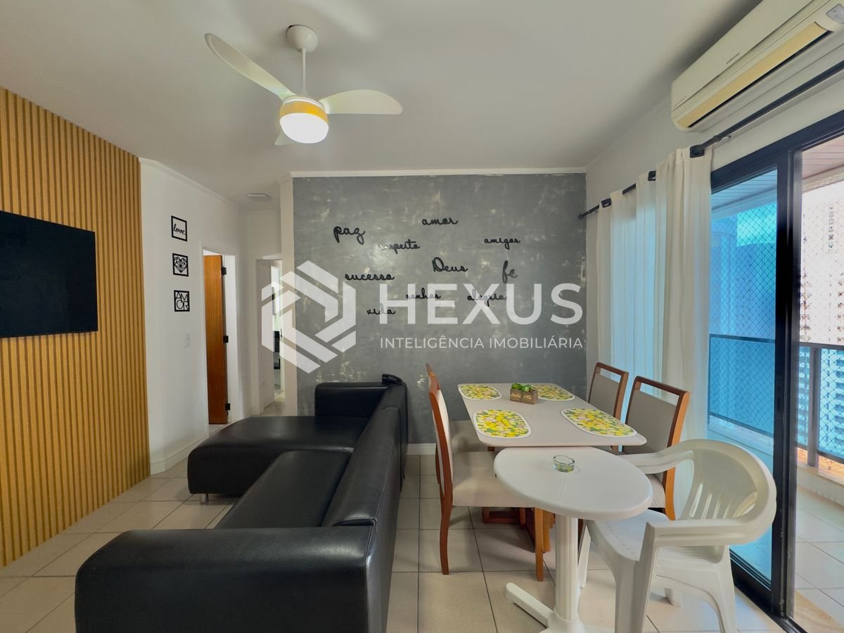Foto 4 de Apartamento reformado com varanda vista mar e lazer nas Pitangueiras, Guarujá