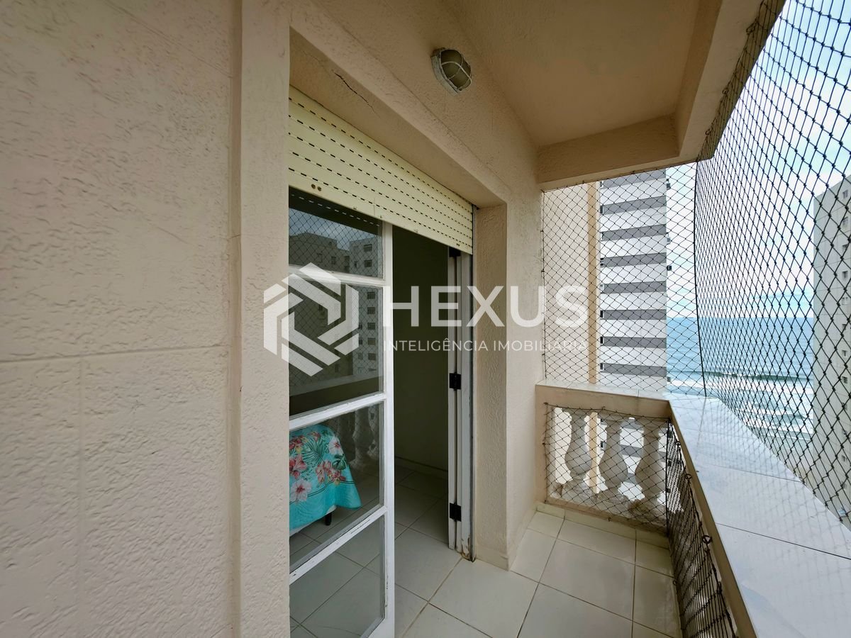 Foto 2 de Apartamento a 1 quadra da praia nas Pitangueiras, Guarujá
