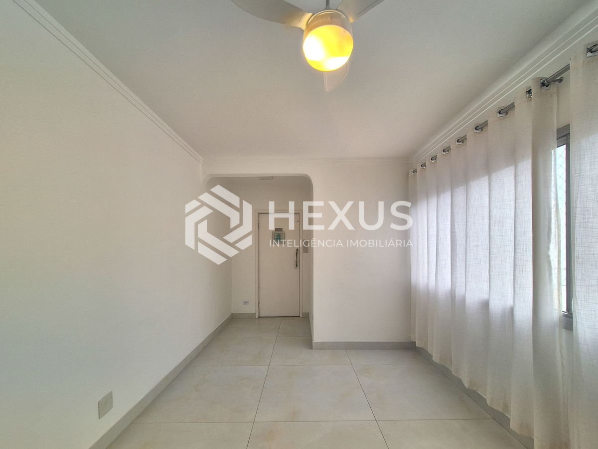 Foto 4 de Apartamento reformado a 1 quadra da praia nas Pitangueiras, Guarujá