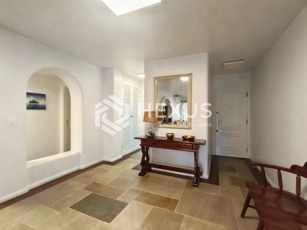Foto 5 de Apartamento com varanda e lazer na Enseada, Guarujá