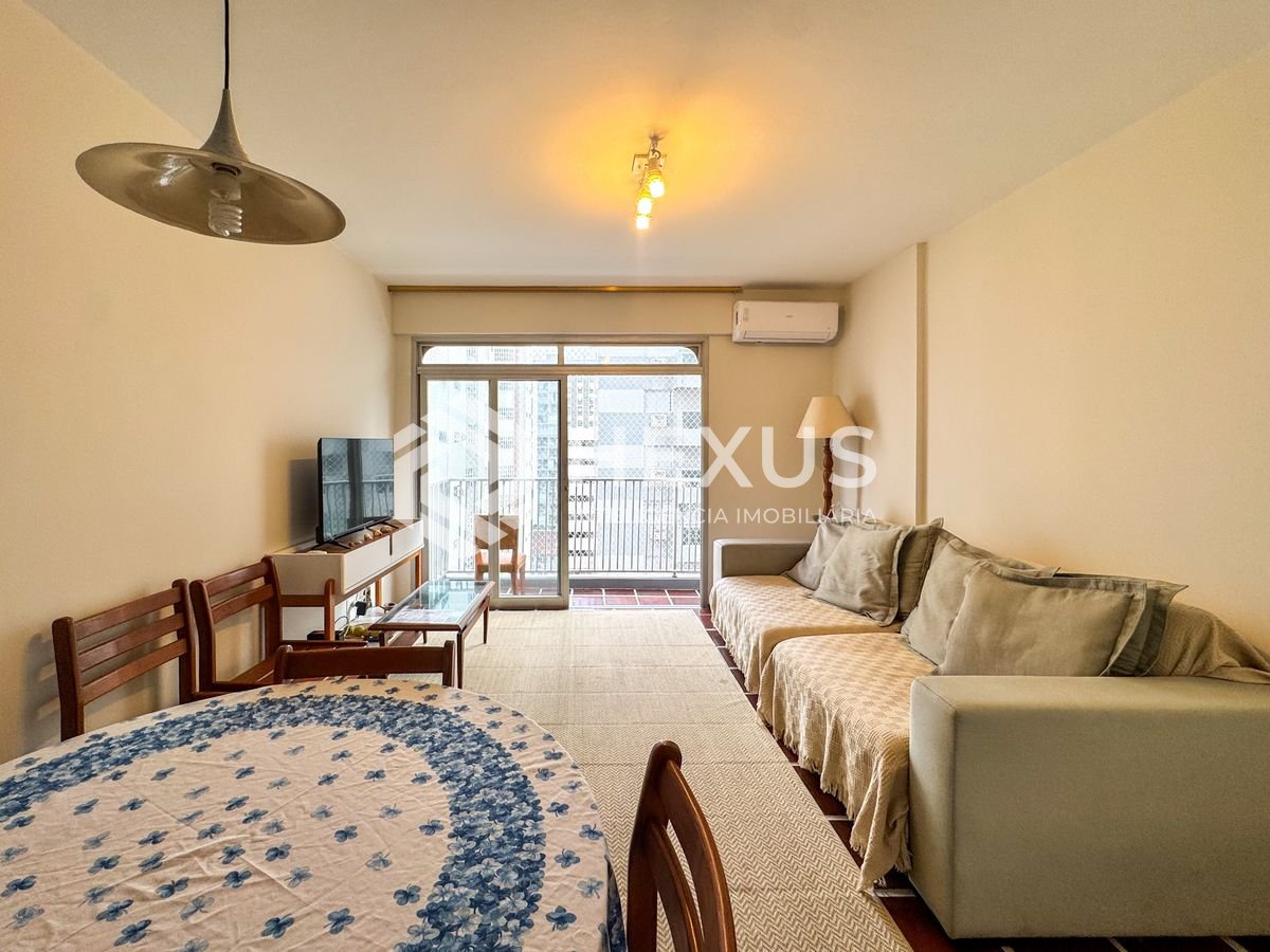 Foto 3 de Apartamento com varanda vista mar e lazer a 1 quadra da praia nas Pitangueiras, Guarujá