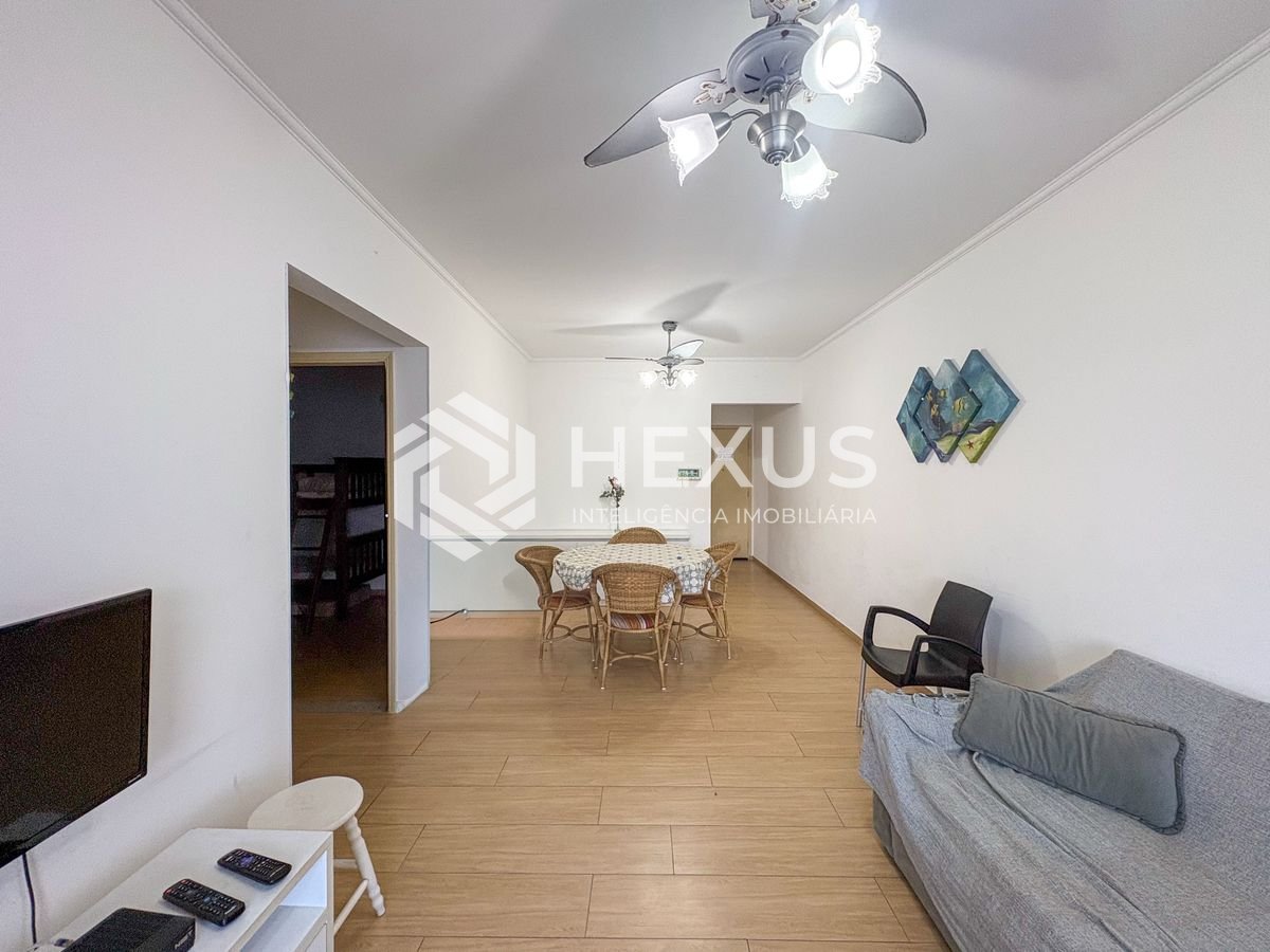 Foto 2 de Apartamento com varanda vista mar a 50m da praia na Enseada, Guarujá