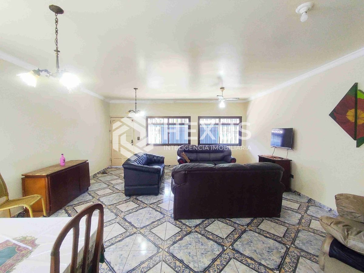 Foto 5 de Casa com varanda e lazer no Jardim Guaiuba, Guaruja