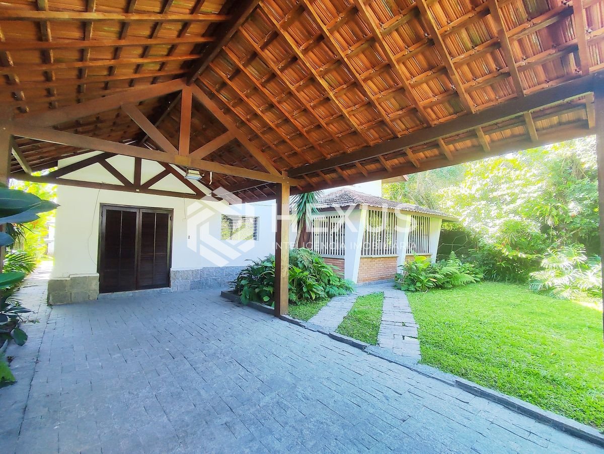 Casa na Guaiúba — foto 1