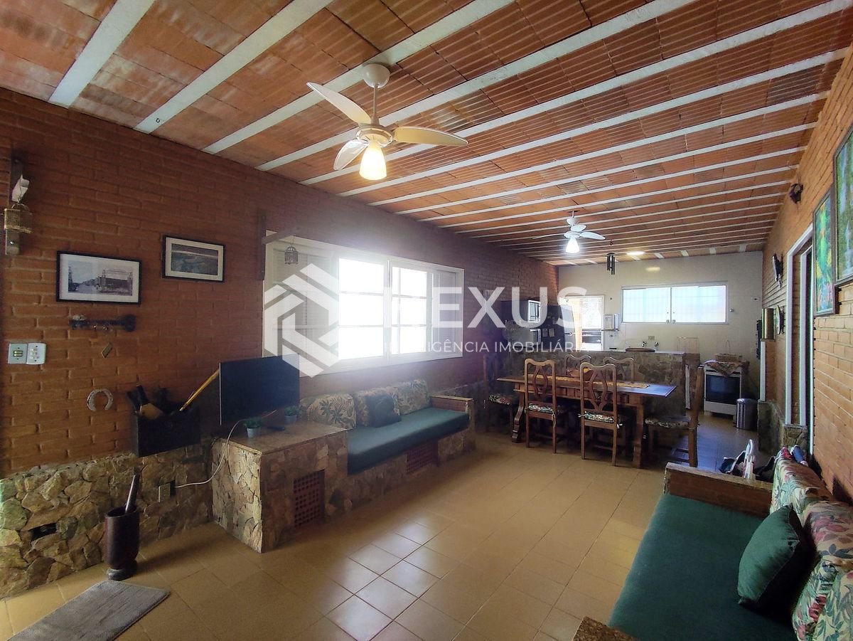 Foto 5 de Casa plana com piscina, área gourmet e edícula a venda na Praia do Guaiuba, Guaruja