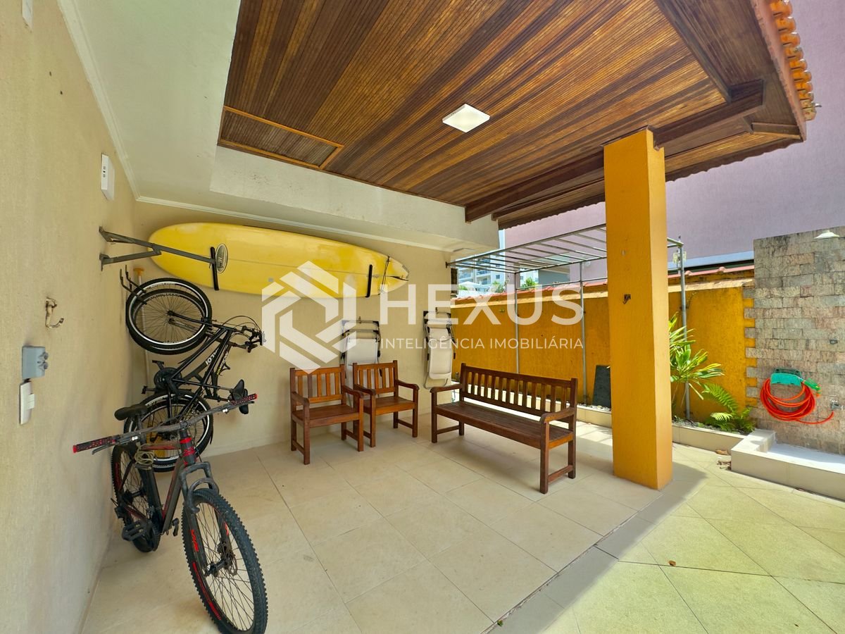 Foto 3 de Casa de alto padrão na Praia das Astúrias, Guaruja