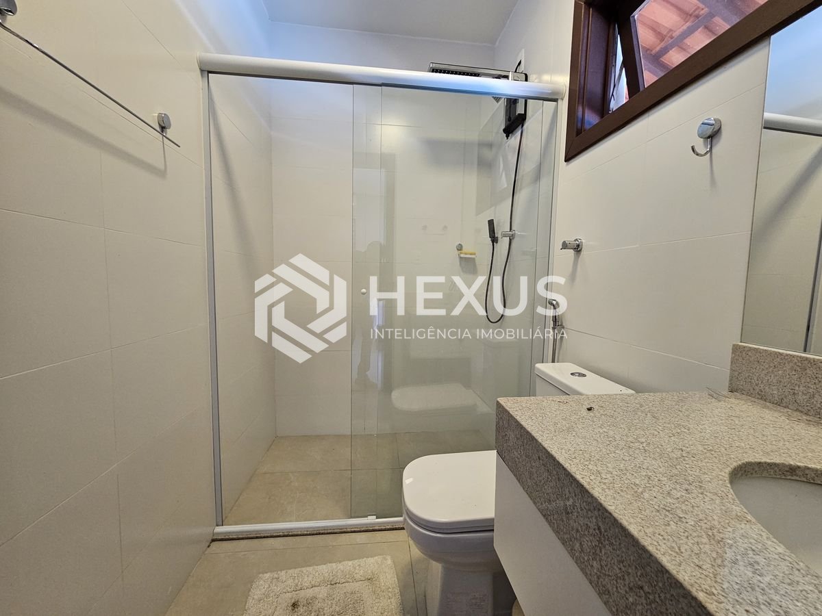 Foto 5 de Residência Nova de Alto Padrão no Jardim Acapulco – Sofisticação, Espaço e Conforto no Guarujá