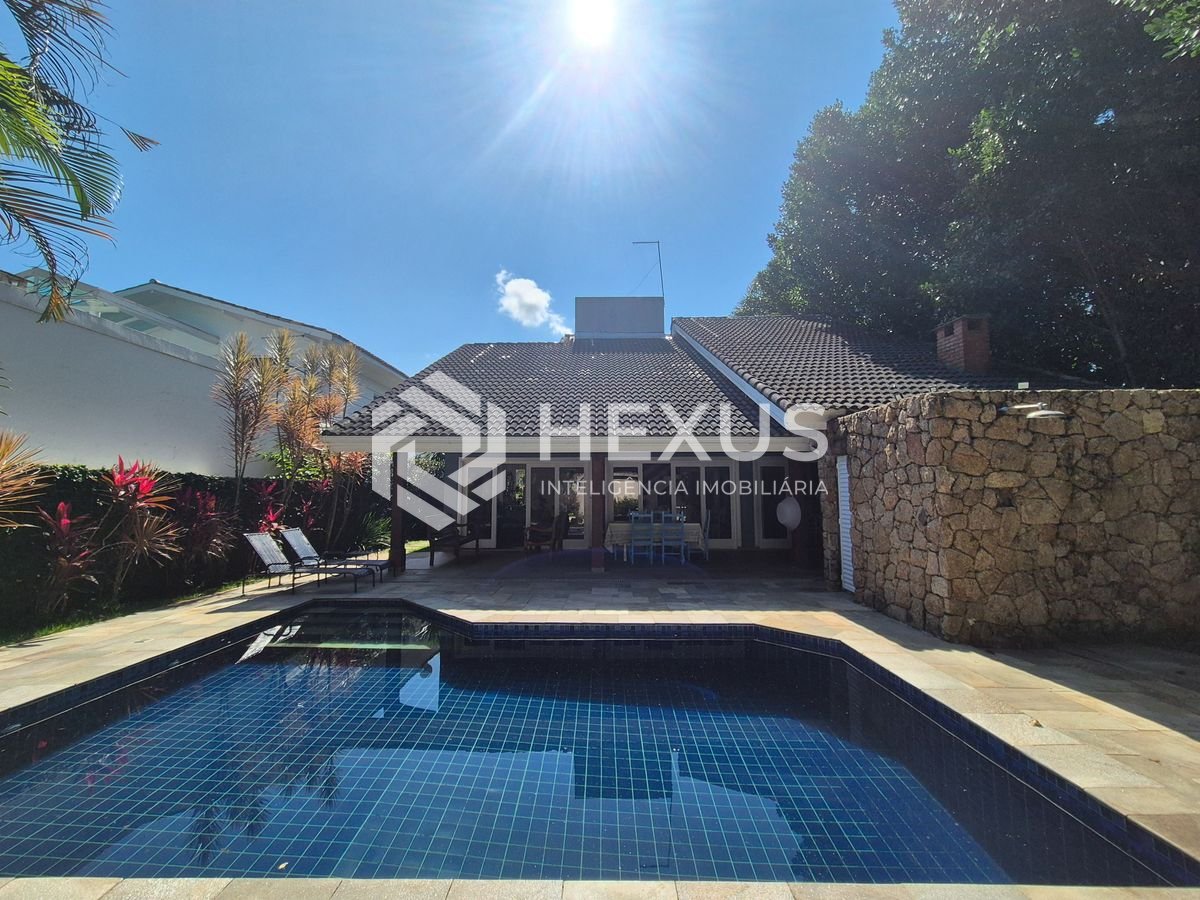 Foto 5 de Casa reformada com varanda e lazer em Jardim Pernambuco I, Guarujá
