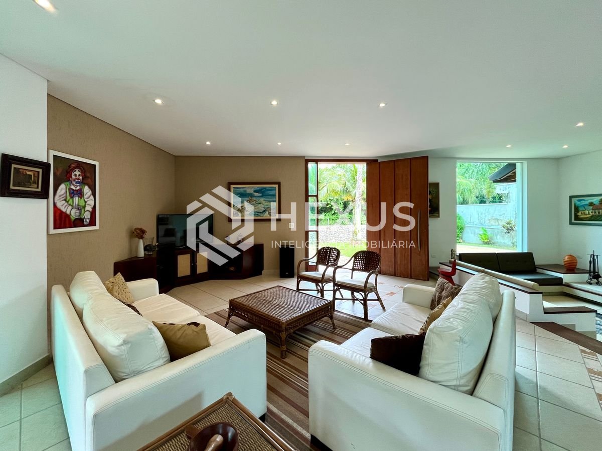 Foto 4 de Casa à venda no Costão do Pernambuco, 5 Suítes e 4 Vagas.