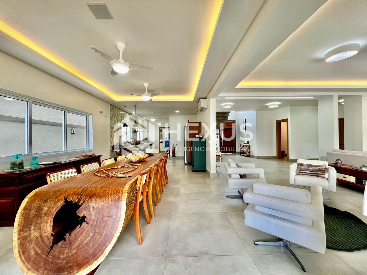 Foto 5 de Casa reformada de alto padrão com piscina e área gourmet no Jardim Acapulco, Guaruja