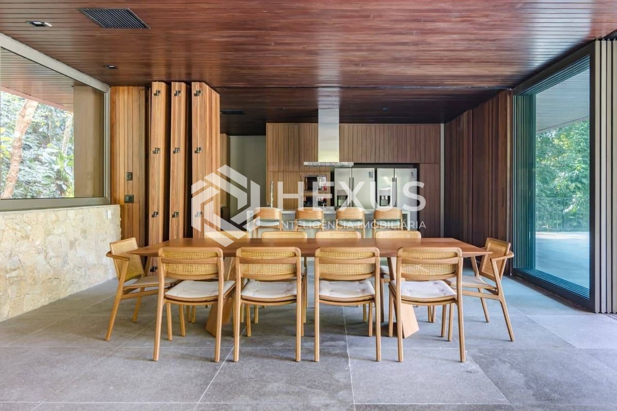Foto 4 de Casa de praia com piscina e churrasqueira no Sítio São Pedro, Guarujá