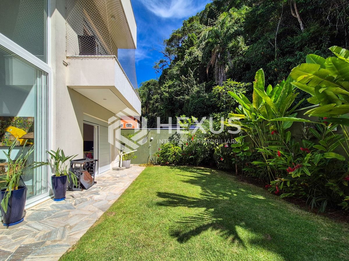 Foto 3 de Casa reformada com varanda e lazer no Jardim Pernambuco II, Guarujá