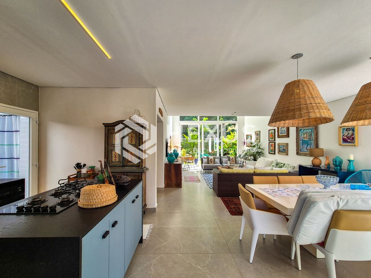 Foto 4 de Casa reformada com varanda e lazer no Jardim Pernambuco II, Guarujá