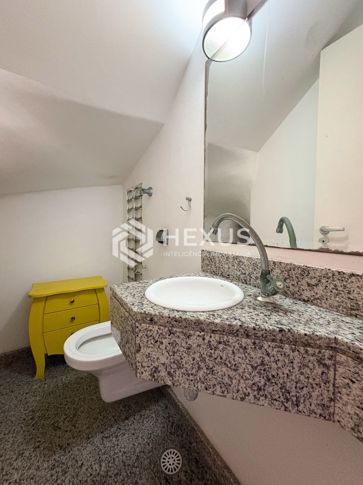Foto 5 de Casa em condomínio beira mar com vista mar e lazer a da praia na Enseada, Guarujá