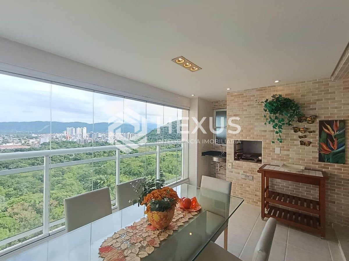 Foto 4 de Apartamento reformado com varanda gourmet vista mar e lazer na Enseada, Guarujá
