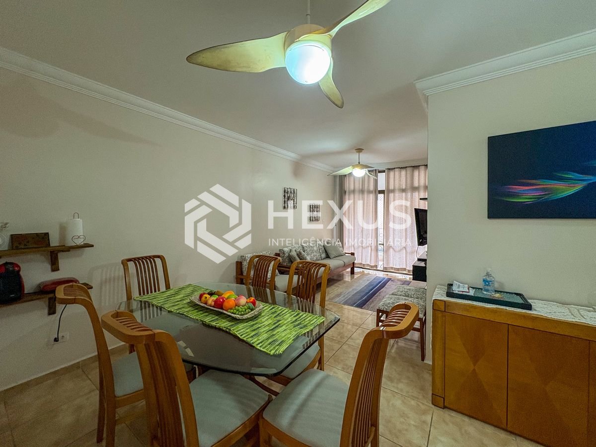Foto 3 de Apartamento com varanda e lazer a 300m da praia na Enseada, Guarujá