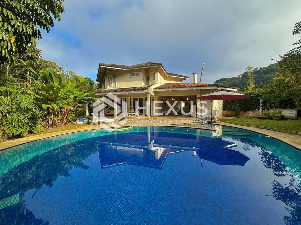 Casa na Enseada — foto 1