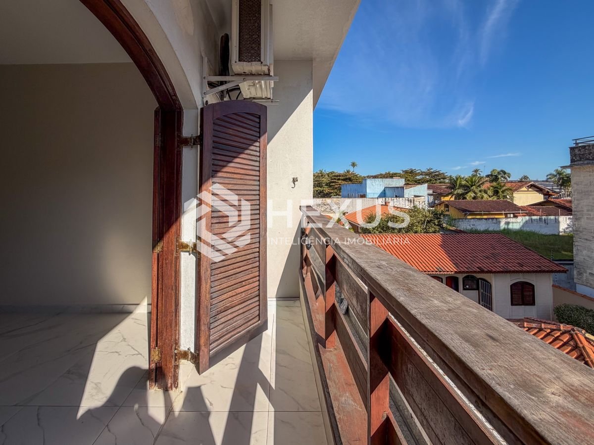 Apartamento na Praia da Enseada — foto 1