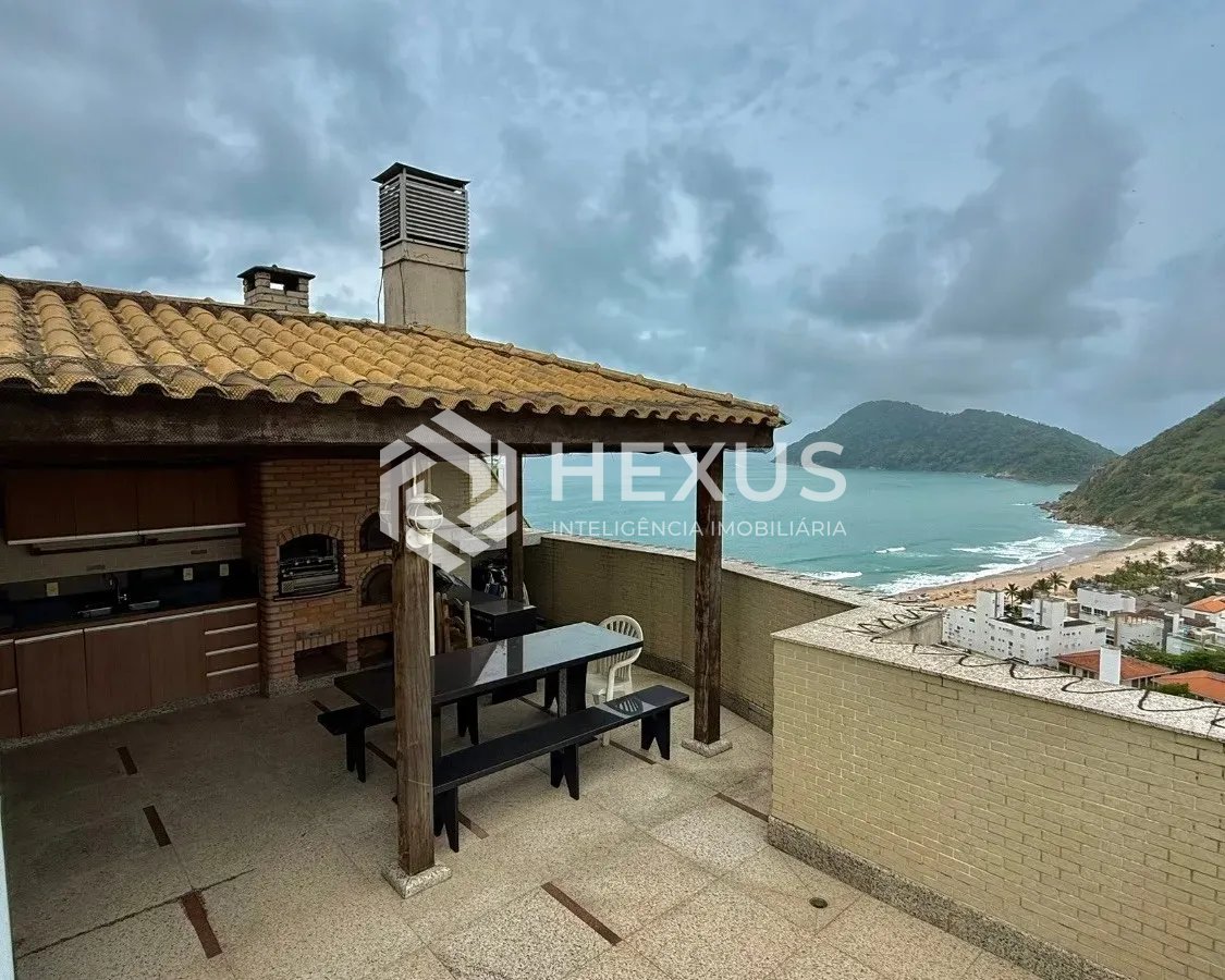 Foto 3 de Cobertura Penthouse reformado com varanda vista mar e lazer a beira mar da praia no Tombo, Guarujá