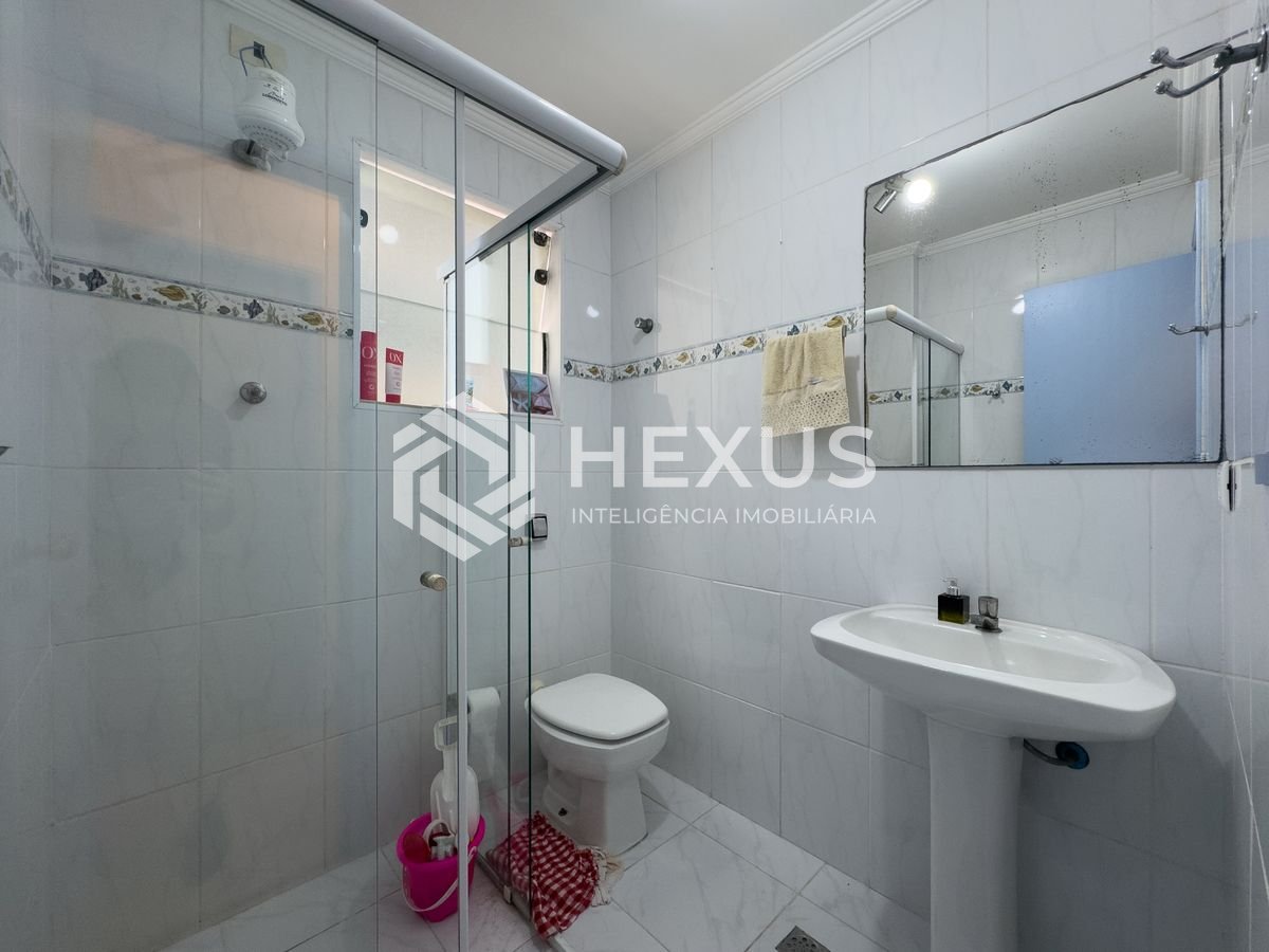 Foto 5 de Apartamento com lazer a 1 quadra da praia no Jardim Astúrias, Guarujá