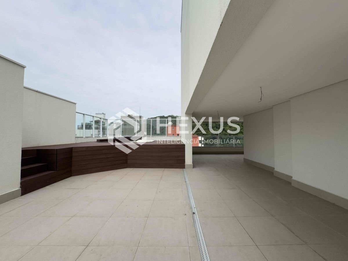 Foto 5 de Cobertura duplex com piscina e área gourmet na Praia das Pitangueiras, Guaruja