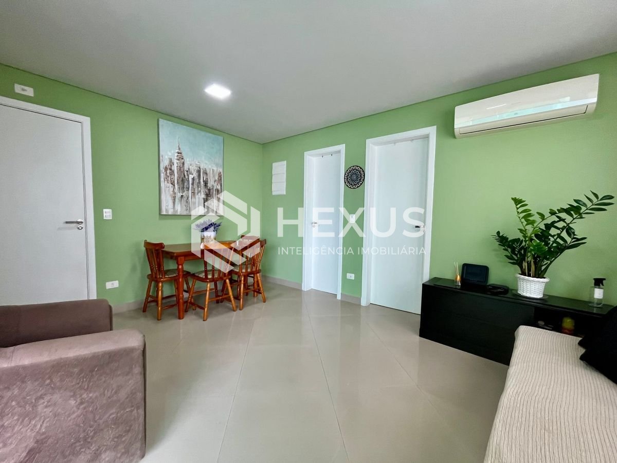 Foto 3 de Cobertura duplex com piscina e churrasqueira em prédio novo na quadra mar da Praia das Pitangueiras, Guaruja