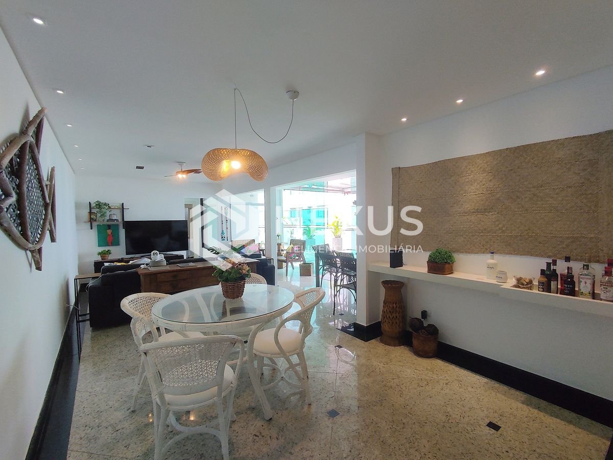 Foto 3 de Cobertura Penthouse reformada com varanda gourmet e despesas baixas na Praia das Asturias, Guaruja