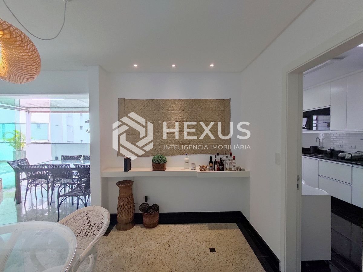 Foto 4 de Cobertura Penthouse reformada com varanda gourmet e despesas baixas na Praia das Asturias, Guaruja