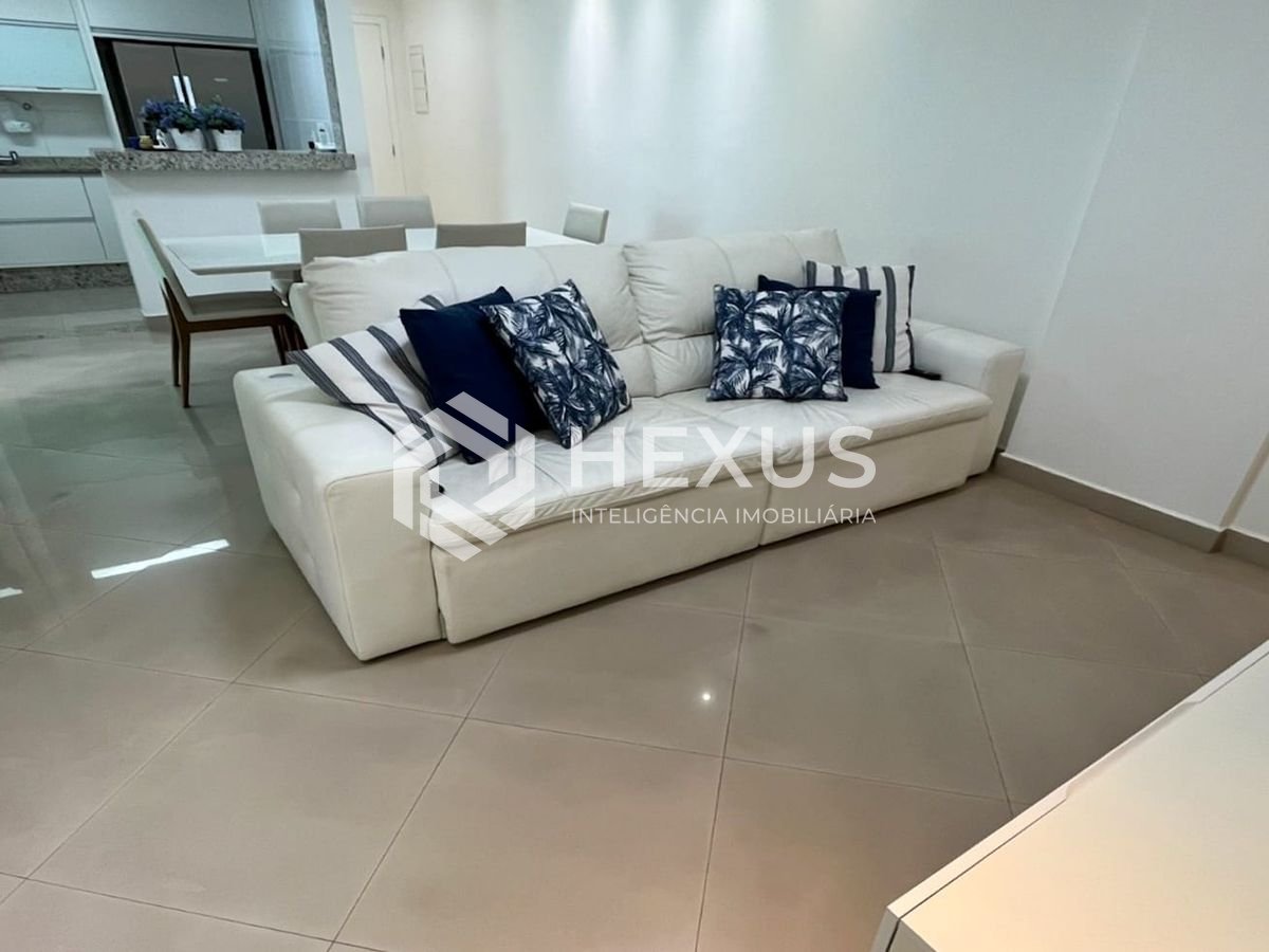 Foto 4 de Cobertura com piscina e churrasqueira a uma quadra da Praia das Pitangueiras, Guaruja