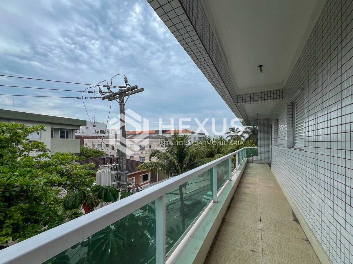 Foto 4 de Cobertura com piscina e churrasqueira na beira-mar da Praia do Tombo, Guaruja