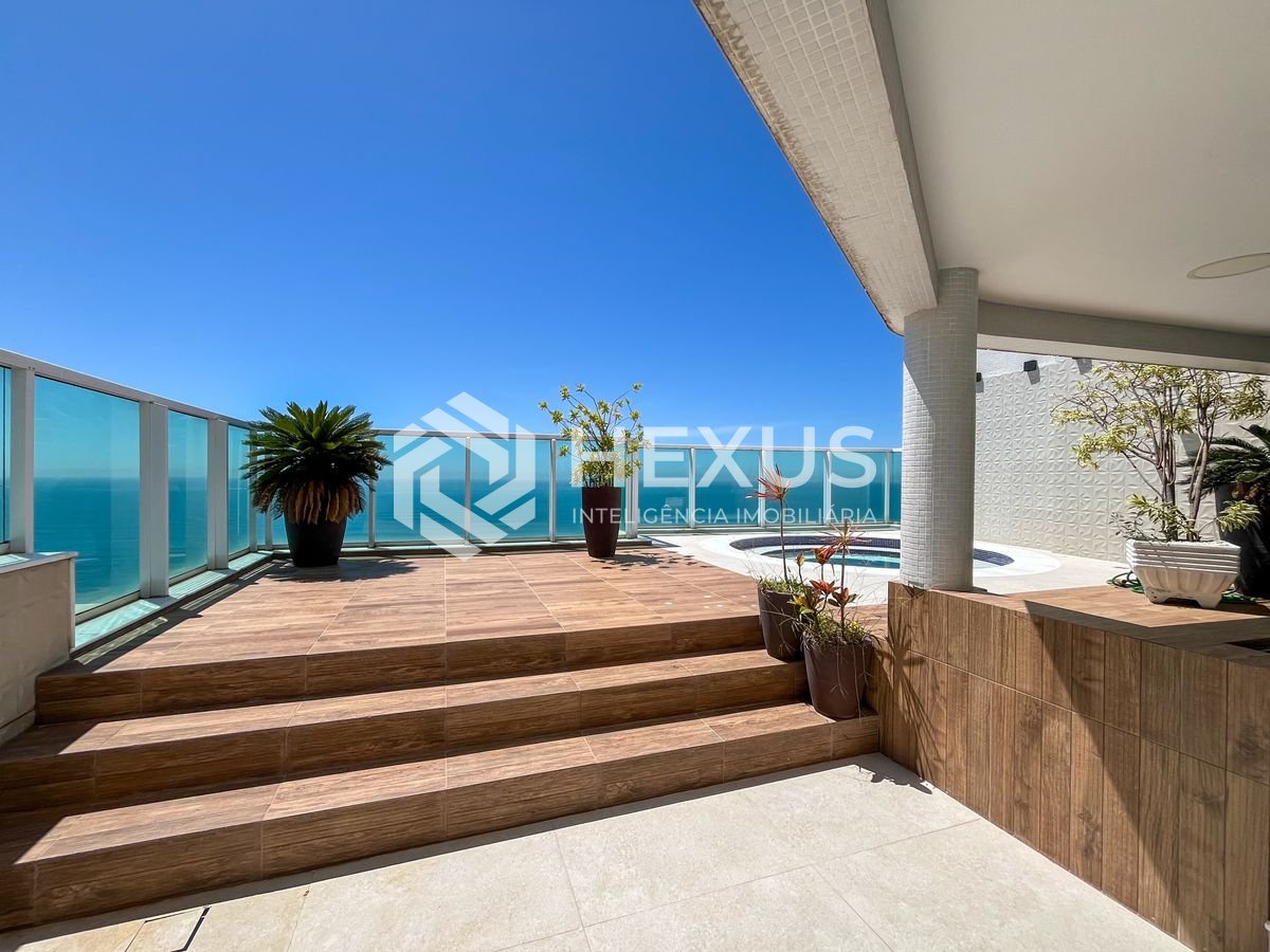Foto 3 de Cobertura de alto padrão frente mar com piscina e área gourmet na Praia das Pitangueiras, Guaruja