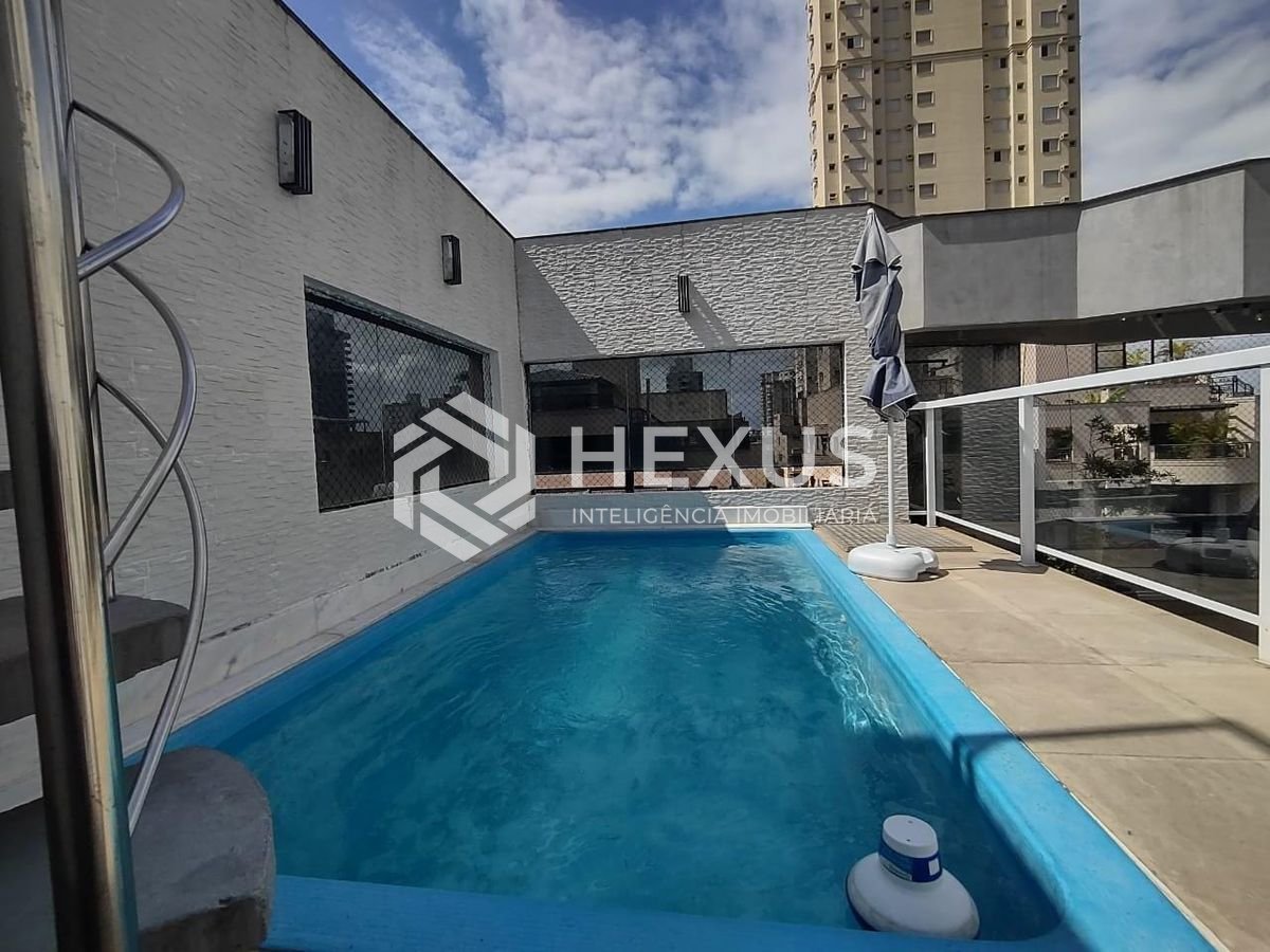 Foto 2 de Cobertura penthouse reformada com varanda gourmet e lazer na Praia da Enseada, Guaruja
