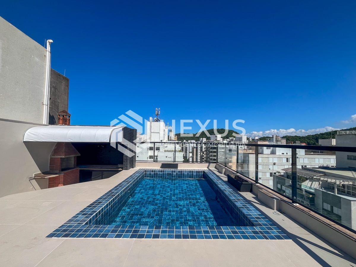 Foto 3 de Cobertura Dúplex com varanda piscina e lazer na beira mar nas Pitangueiras, Guarujá