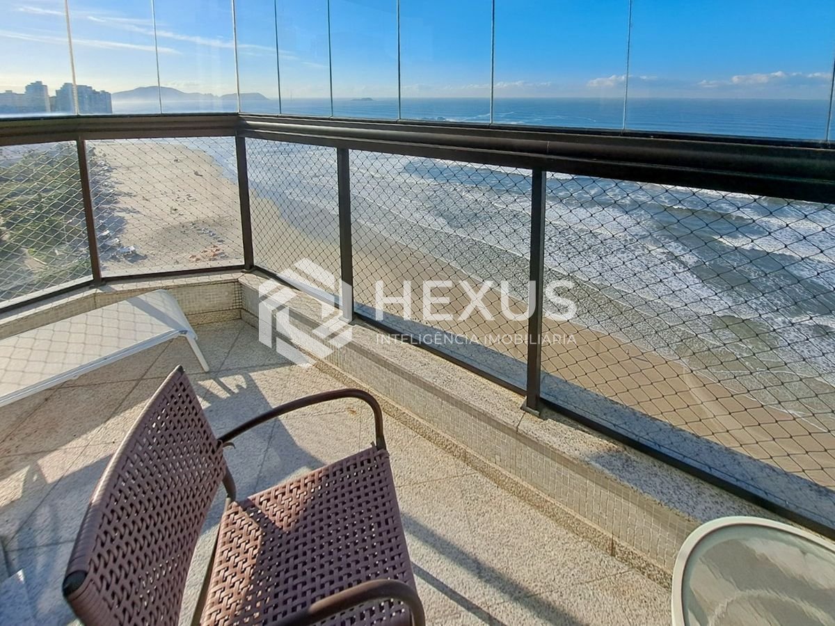 Foto 3 de Cobertura dúplex frente mar com varandas vista mar e lazer nas Pitangueiras, Guarujá