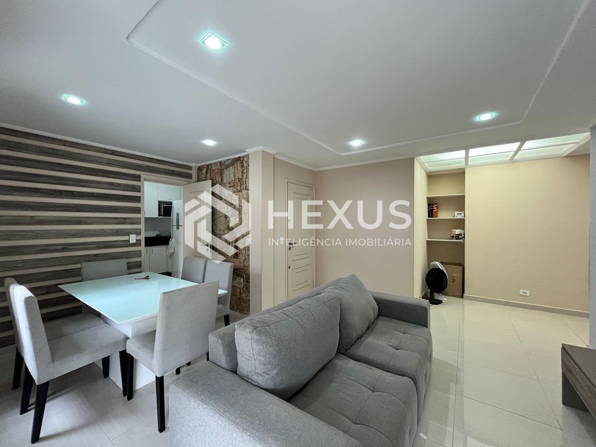 Foto 3 de Cobertura Penthouse reformada com varanda gourmet a 600m da praia na Enseada, Guarujá