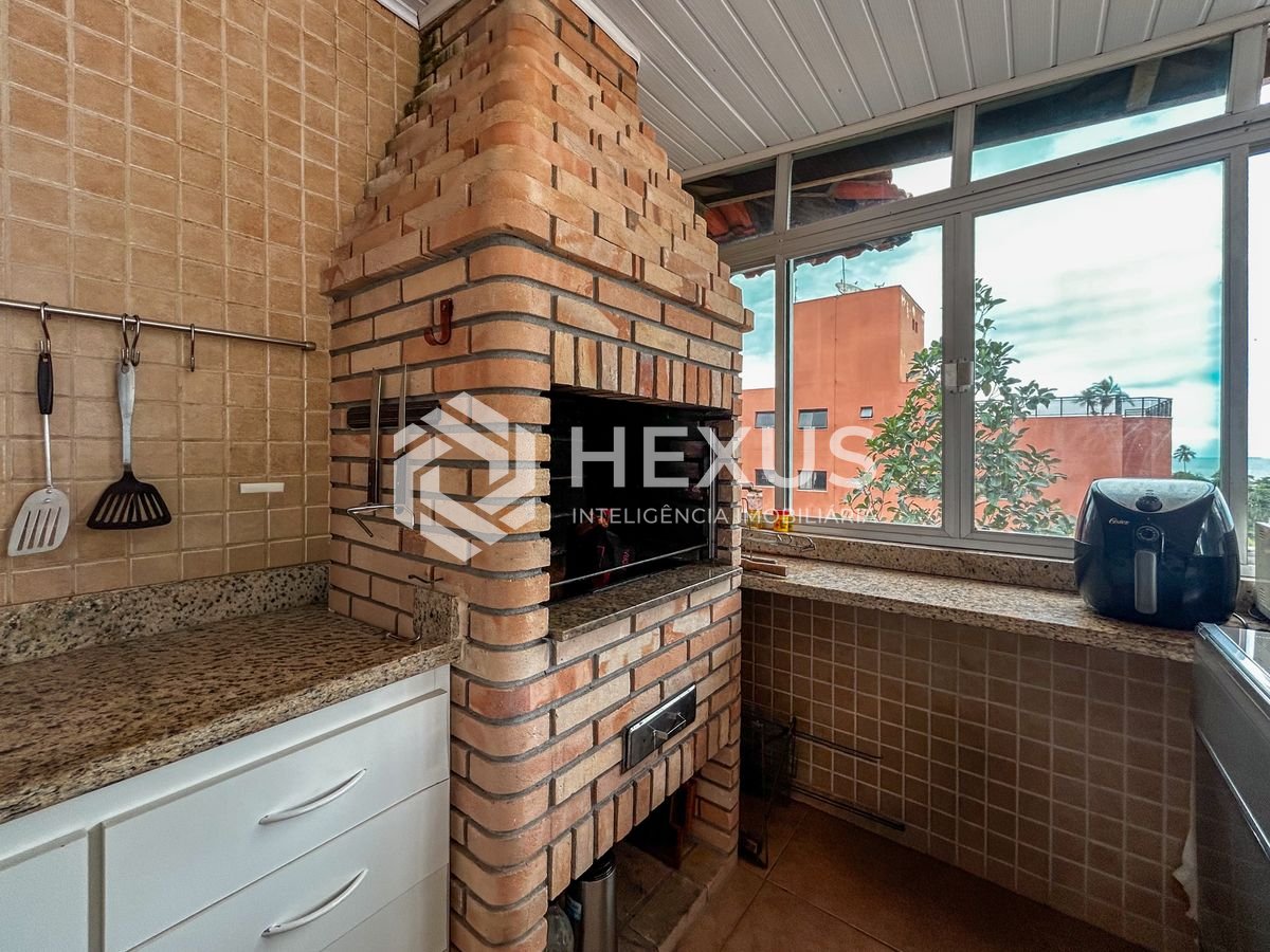 Foto 3 de Apartamento com varanda gourmet vista mar e lazer a 300m da praia na Enseada, Guarujá