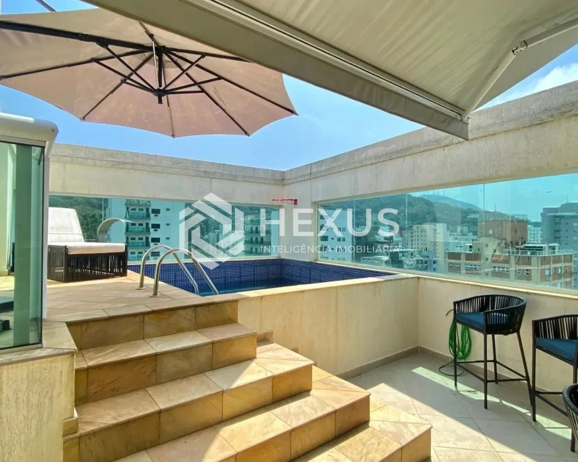 Foto 5 de Cobertura Duplex reformado com varanda e lazer a 100m da praia nas Pitangueiras, Guarujá