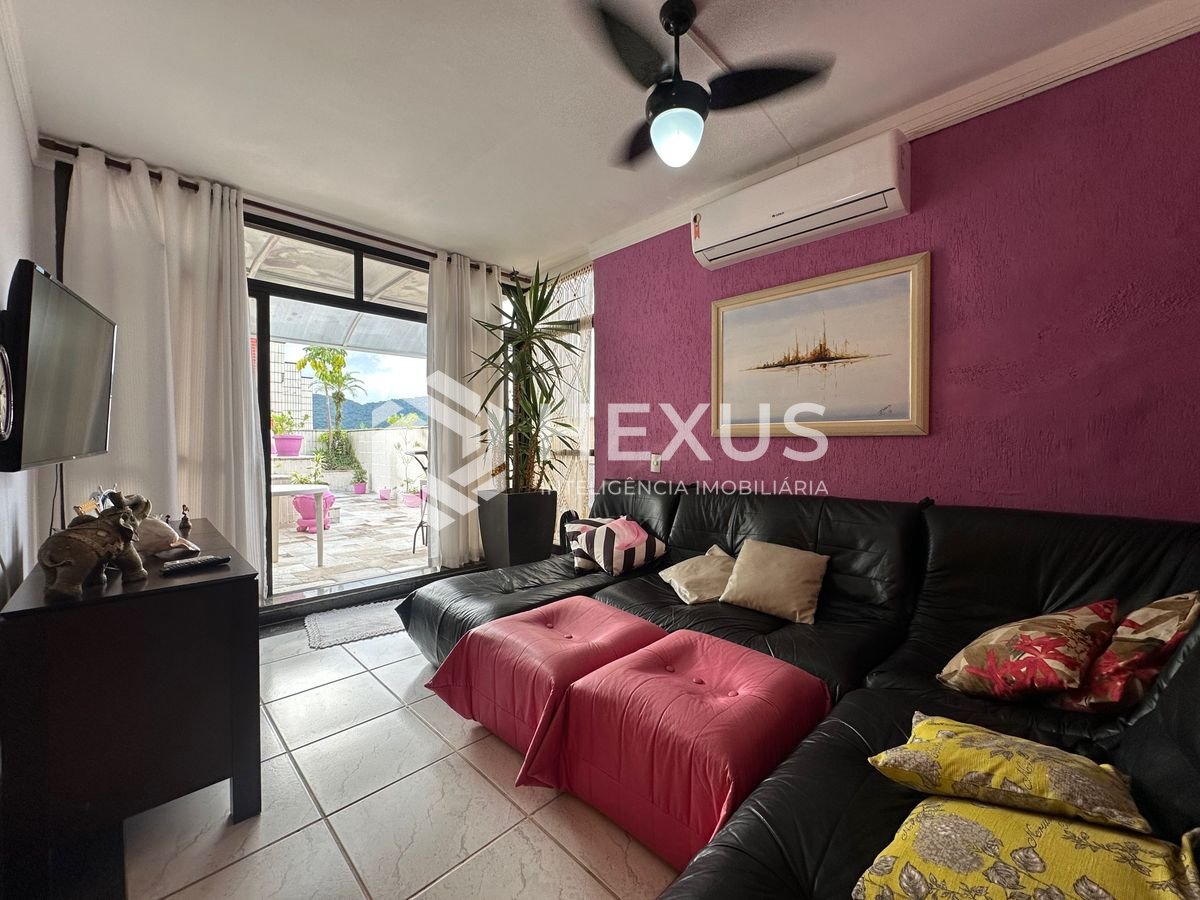 Foto 3 de Cobertura Penthouse com varanda e lazer a 500m da praia na Enseada, Guarujá