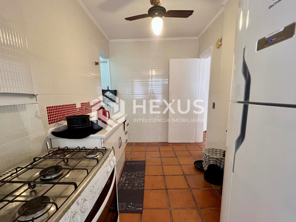 Foto 4 de Apartamento a 500m da praia na Enseada, Guarujá