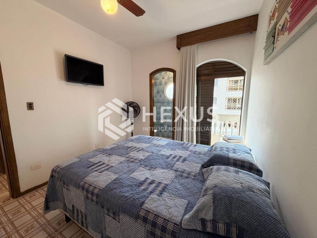 Foto 5 de Apartamento com varanda a 200m da praia na Região do Casa Grande Hotel na Enseada, Guarujá