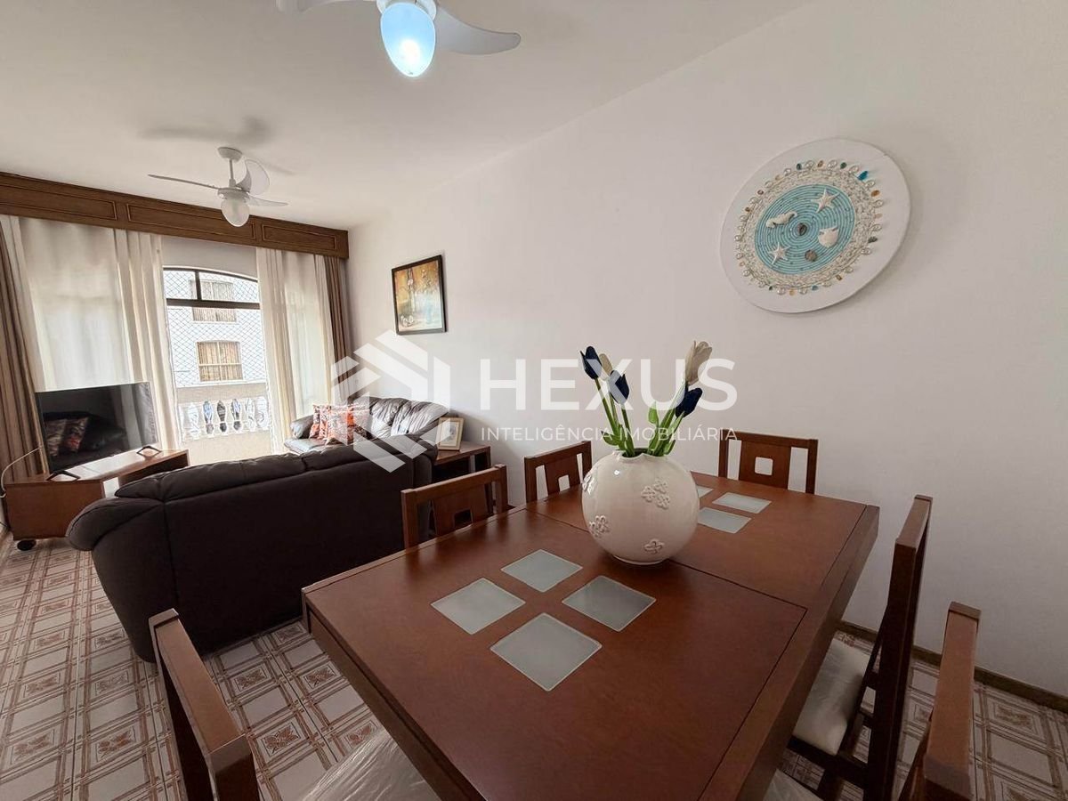 Foto 3 de Apartamento com varanda a 200m da praia na Região do Casa Grande Hotel na Enseada, Guarujá