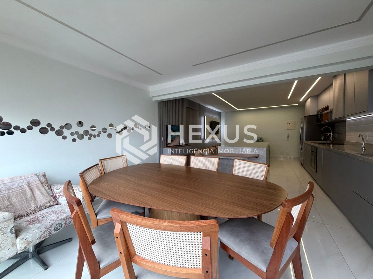 Foto 4 de Apartamento reformado com varanda gourmet vista mar no Jardim Astúrias, Guarujá