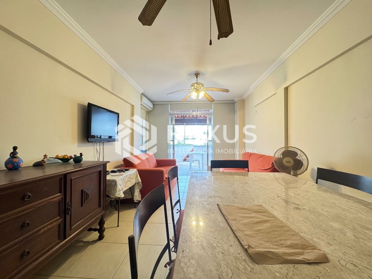 Foto 2 de Cobertura Penthouse com varanda e lazer a 400m da praia na região da Brunella na Enseada, Guarujá