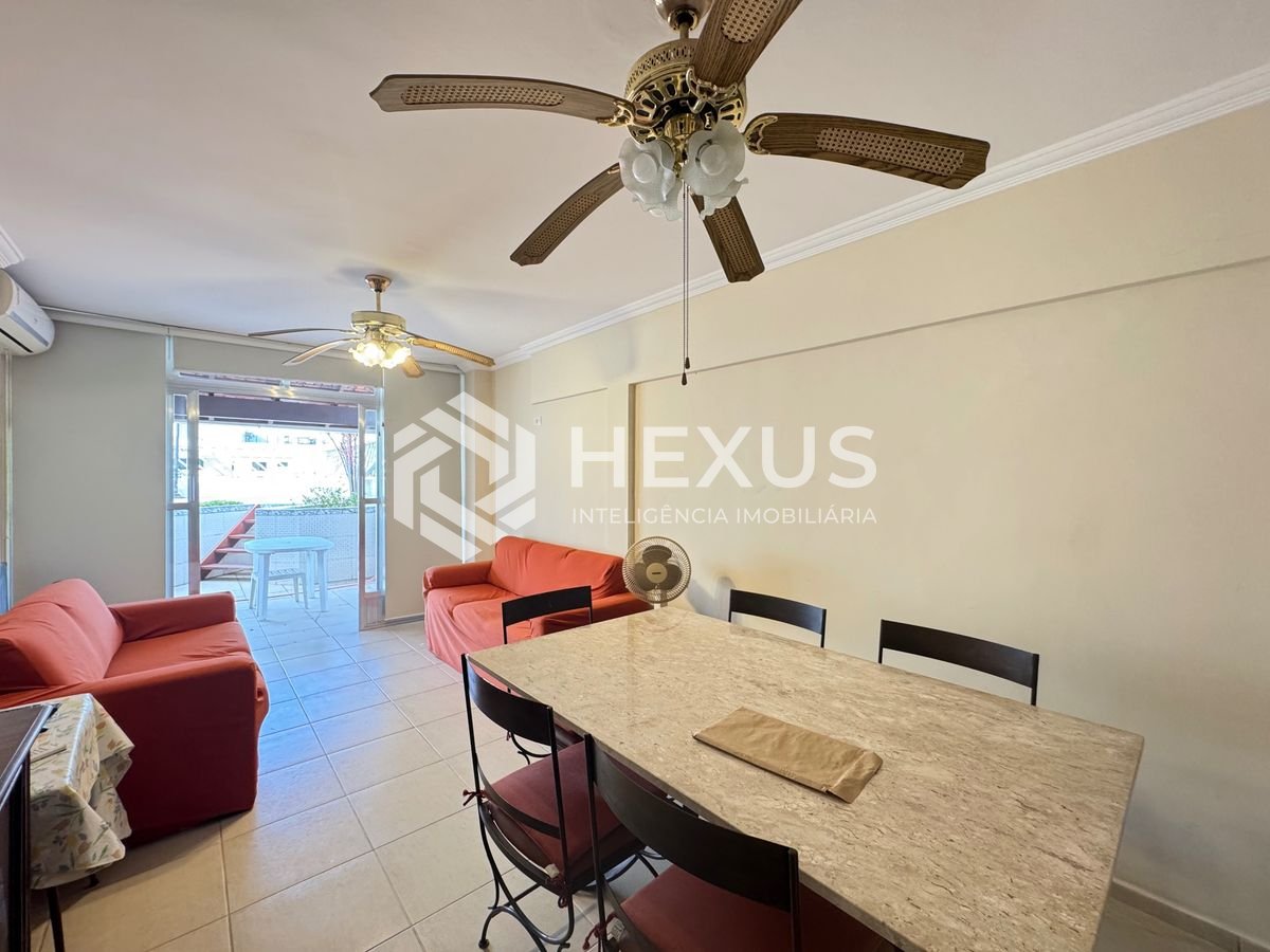 Foto 4 de Cobertura Penthouse com varanda e lazer a 400m da praia na região da Brunella na Enseada, Guarujá