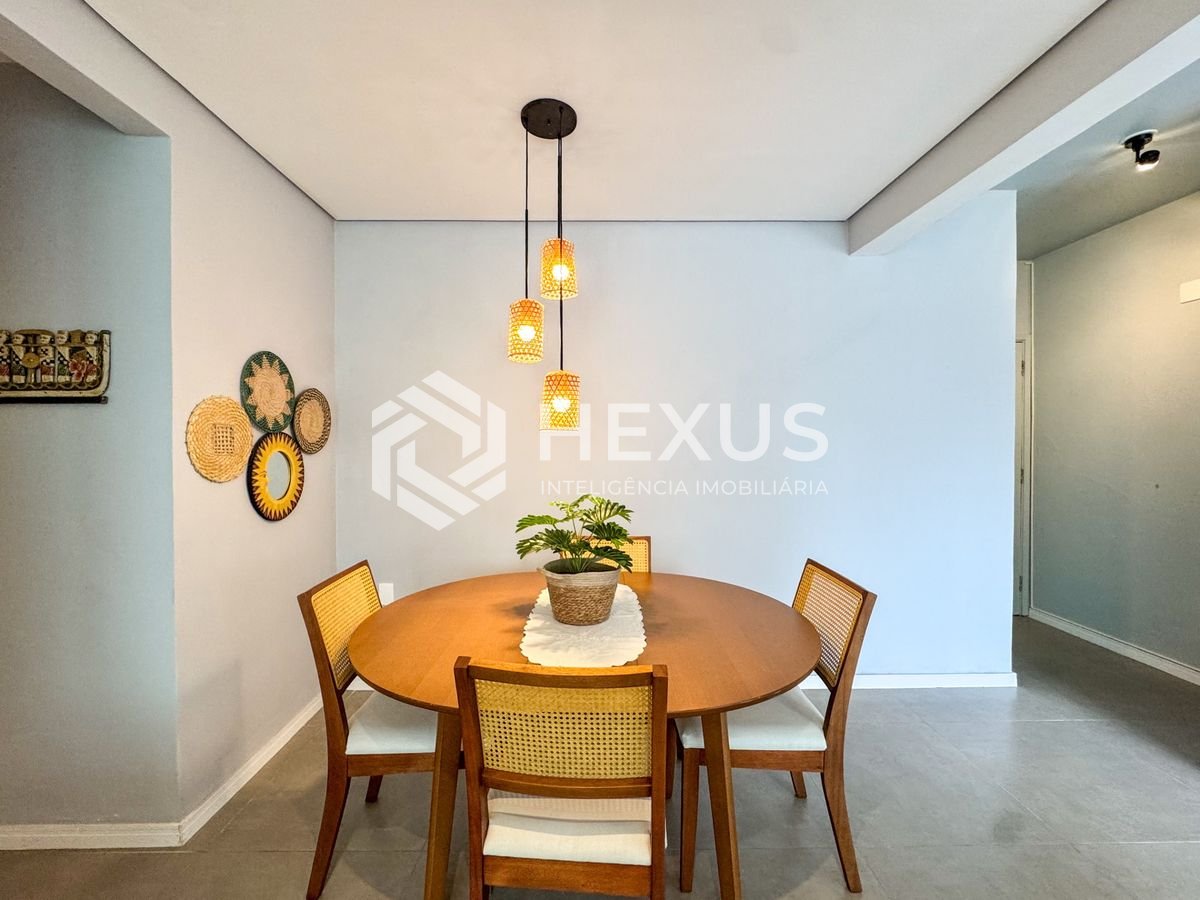 Foto 4 de Apartamento reformado a 2 quadras da praia na região da Barra Funda nas Pitangueiras, Guarujá